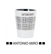 Tasse "Mildu Antonio Miro" blanc