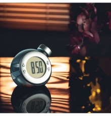 Horloge LCD alimentée par du liquide 